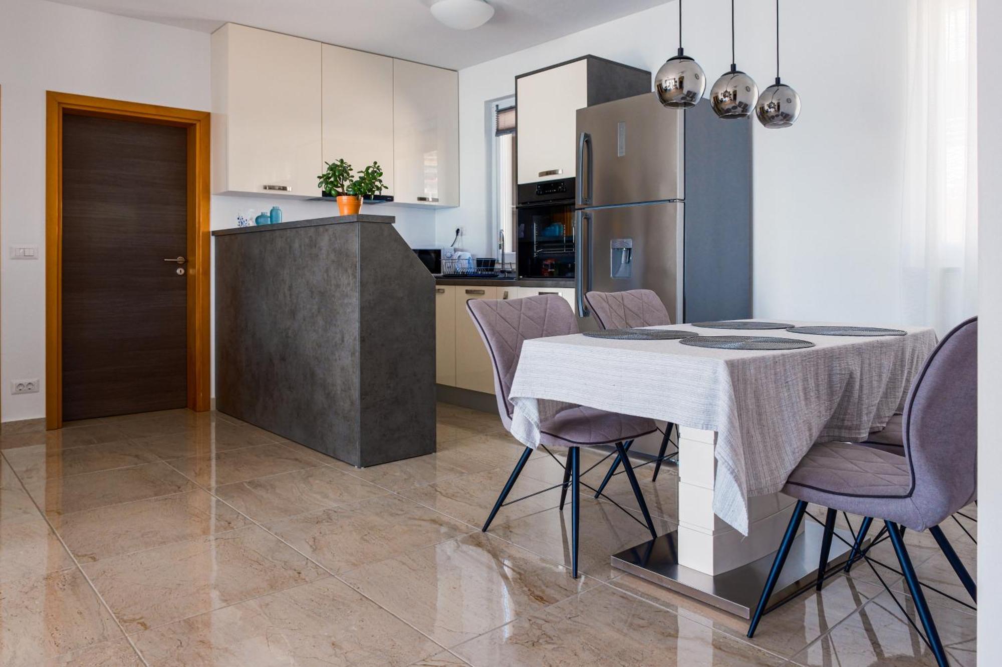 Seafront 2-Bedroom Apartment Nika - Rabac Exterior foto